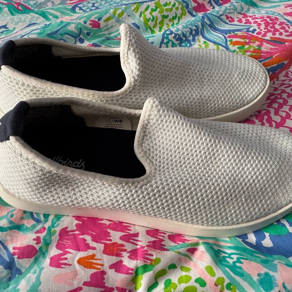 NWOT Allbirds White Tennis Shoes (Size 8)
